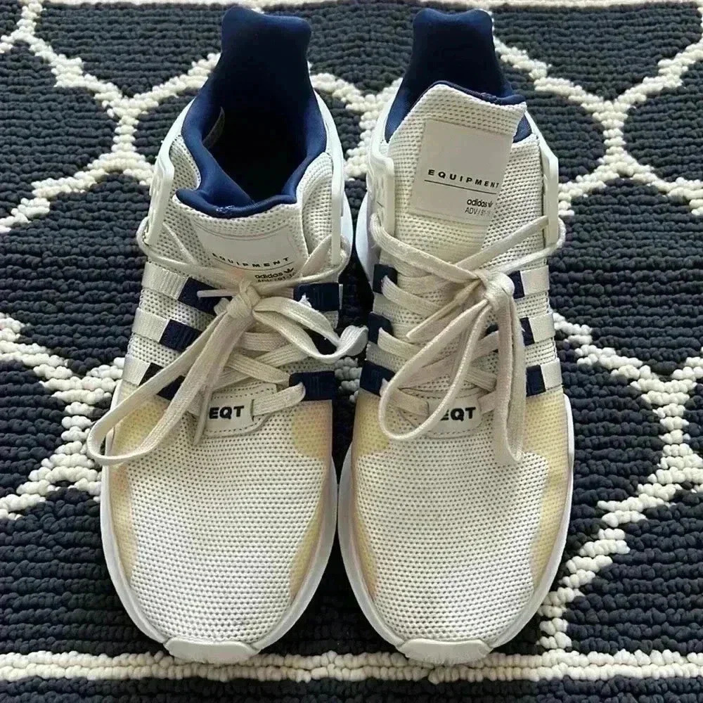 BIG KIDS SIZE 6.5 (Women’s 8.5) ADIDAS EQT